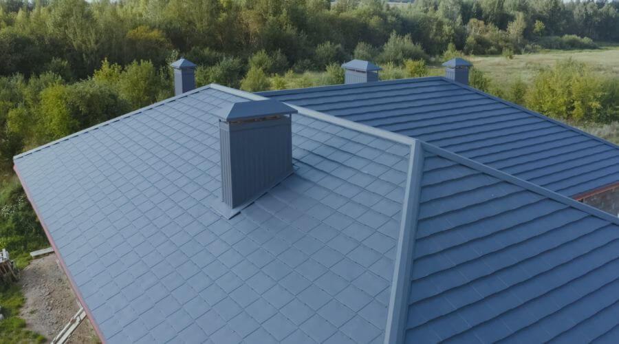 Professional gutter cleaning in Leland, IA